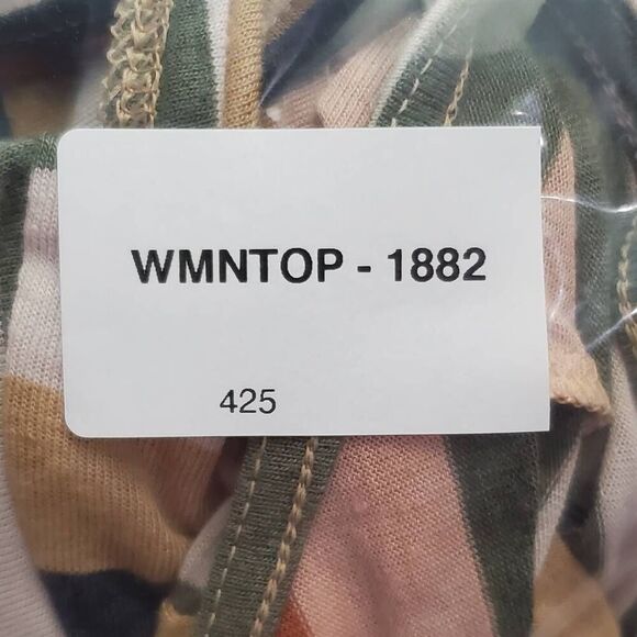 American Eagle Medium Vertical Stripe Button Down SS Top - Picture 7 of 7